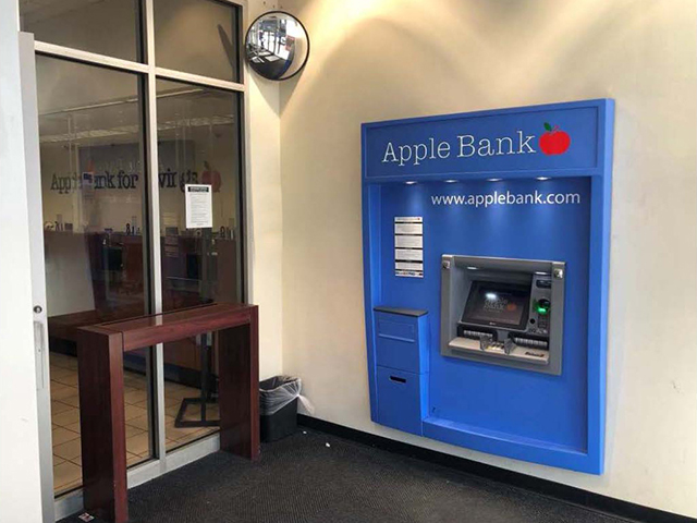 apple bank locations bronx