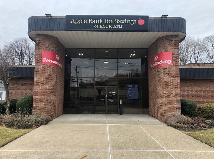 apple bank commack